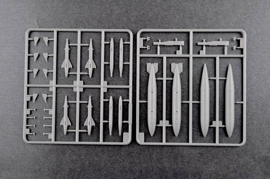 Trumpeter 02896 Soviet Su-9 Fishpot 1/48 – image 6