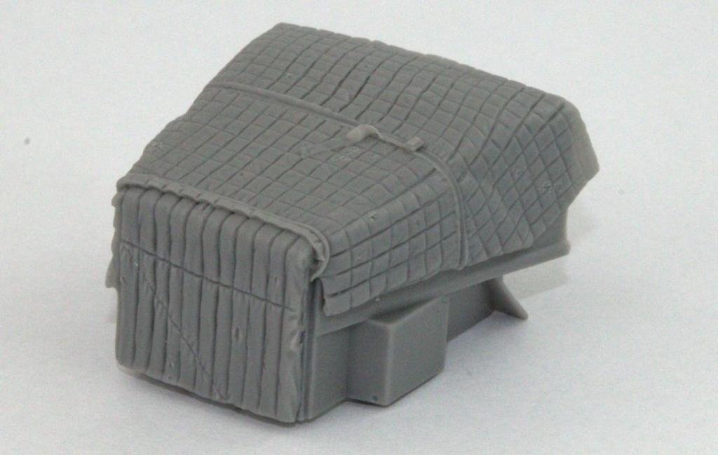 Panzer Art RE35-252 Studebacker engine deck with winter canvas 1/35