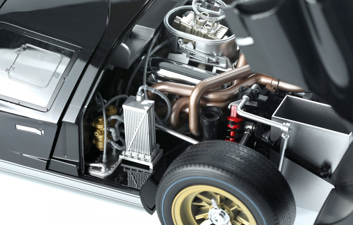 Meng Model RS-003 Ford GT40 Mk.II &amp;#39;66 Champion (pre-coloured) 1/12 – immagine 10