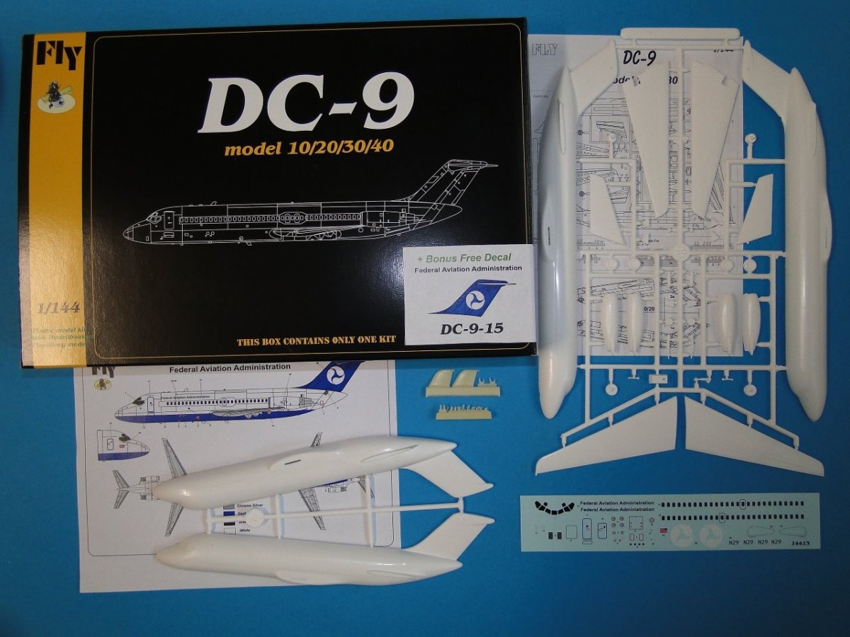 Fly 14413 DC 9-15 Federal Aviation Administration 1/144 – zdjęcie 2
