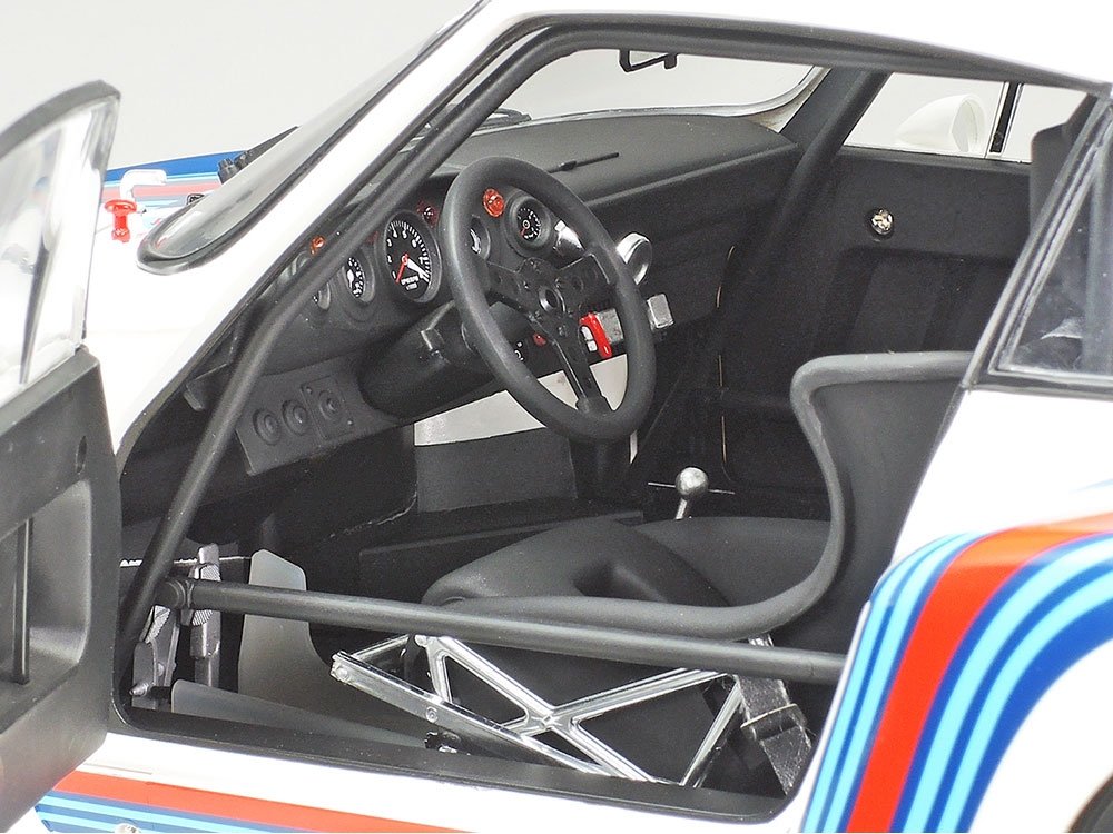 Tamiya 12057 Porsche 935 Martini 1/12 – zdjęcie 10