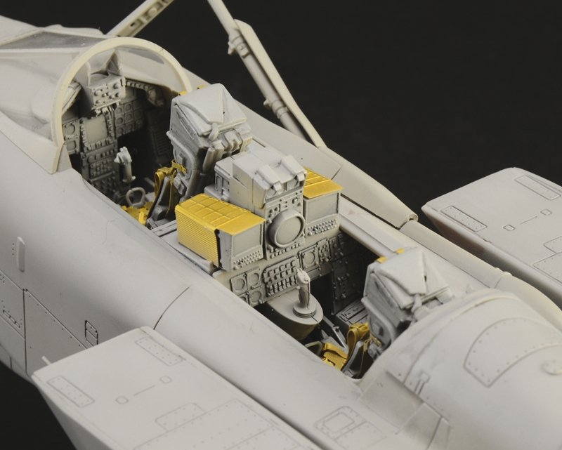 Italeri 2513 TORNADO GR. 4 1/32 – immagine 4