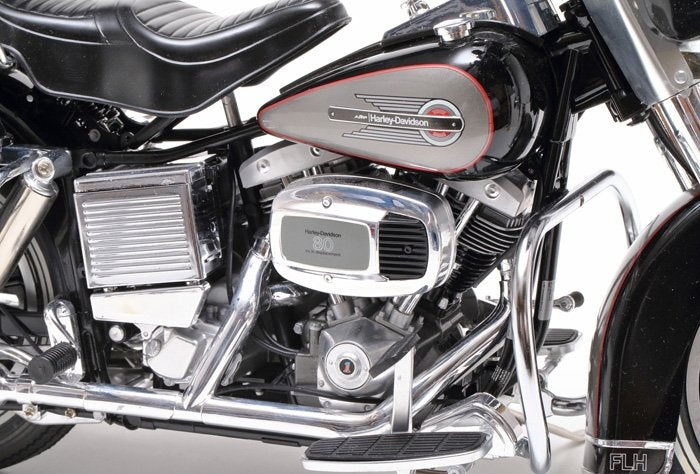 Tamiya 16037 Harley Davidson FLH Classic - Black 1/6 – zdjęcie 3