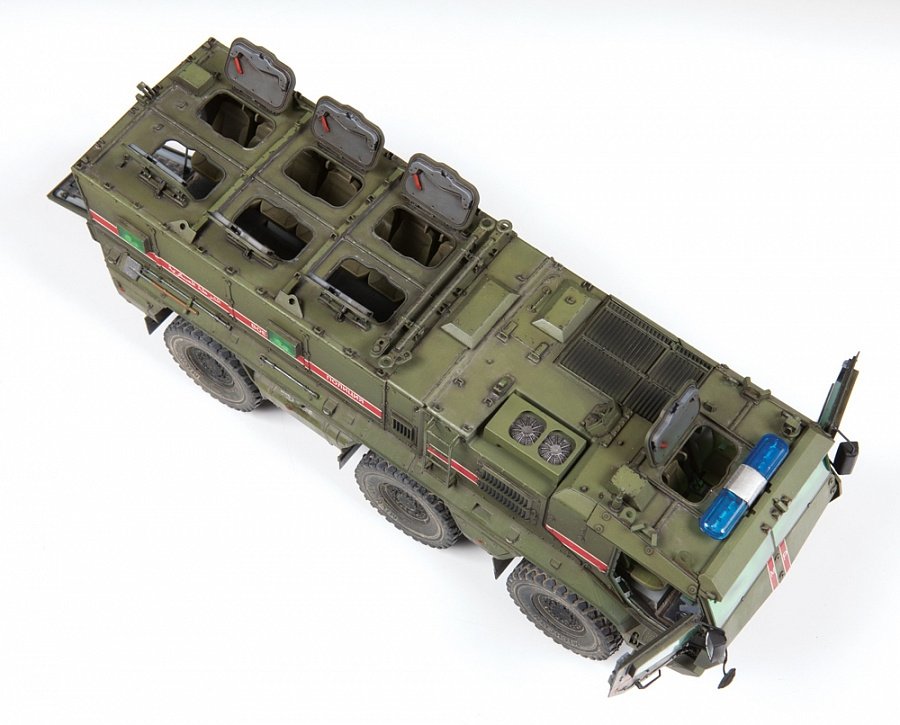 Zvezda 3701 Russian armored vehicle Typhoon-K 1/35 – imagen 8