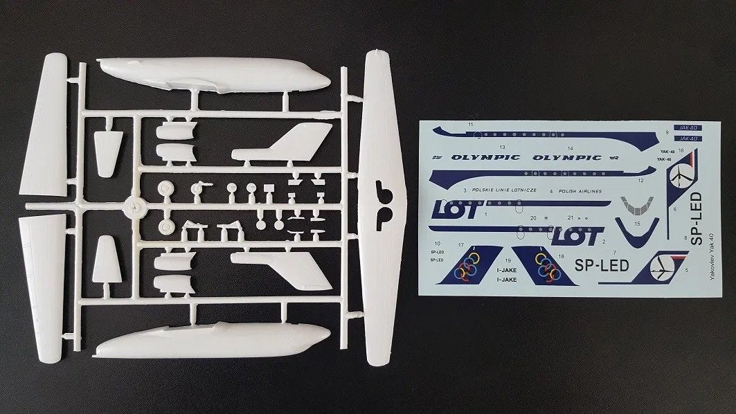 AZ Model AZ14422 Jak-40 LOT/Olympic 1/144 – immagine 3