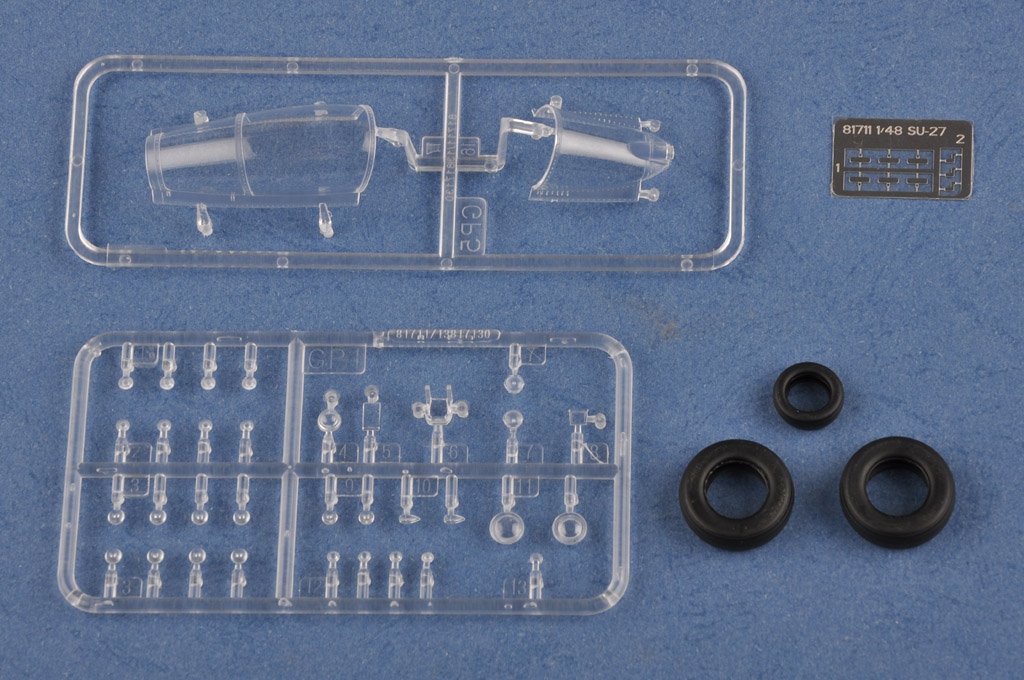 Hobby Boss 81712 Su-27 Flanker Early 1/48 – image 11