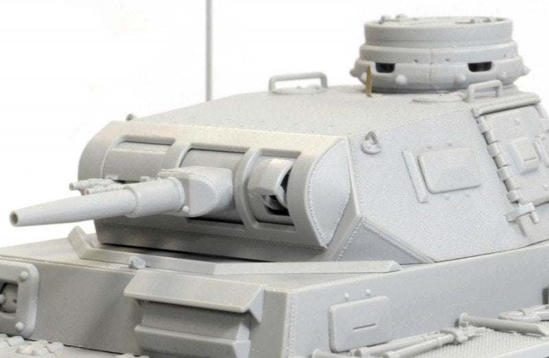 Dragon 6632 Pz.Kpfw. III Ausf. F 1/35 – imagen 3