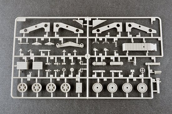 Trumpeter 01056 MAZ-7410 Tractor W/CHMZAP-5247G 1/35 – Bild 18