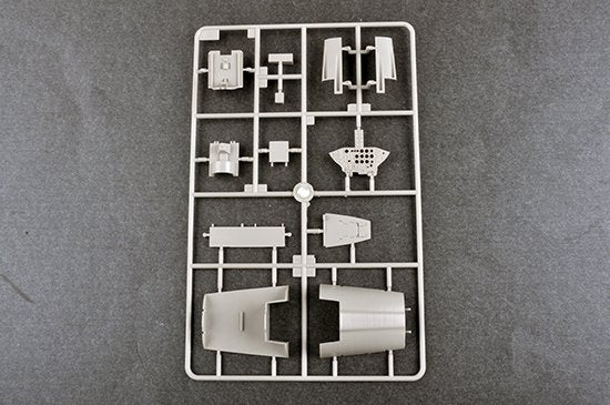 Trumpeter 03221 F-100C Super Sabre 1/32 – image 20