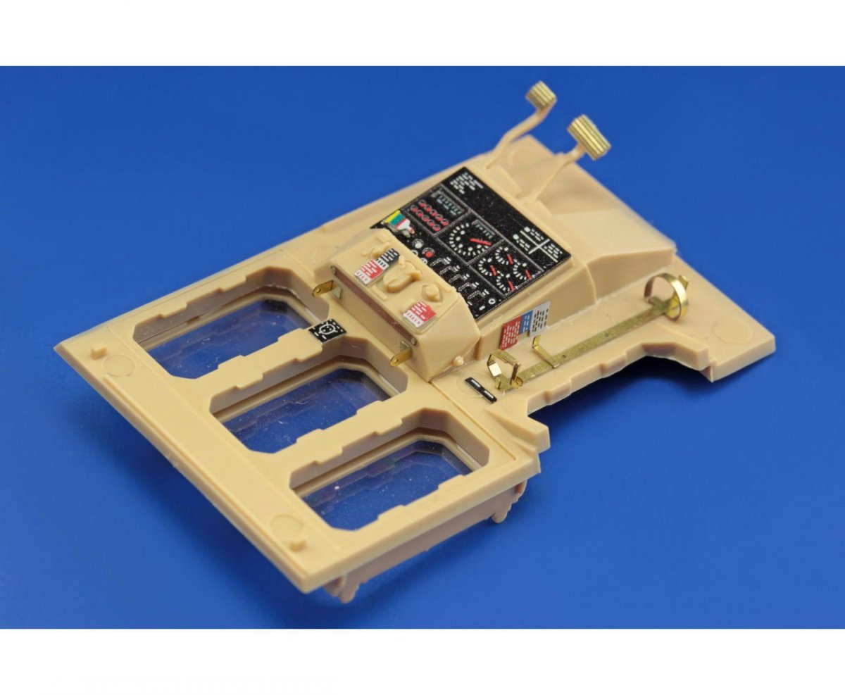 Eduard 36268 Doobi Bulldozer interior - colour 1/35 Meng – Bild 5