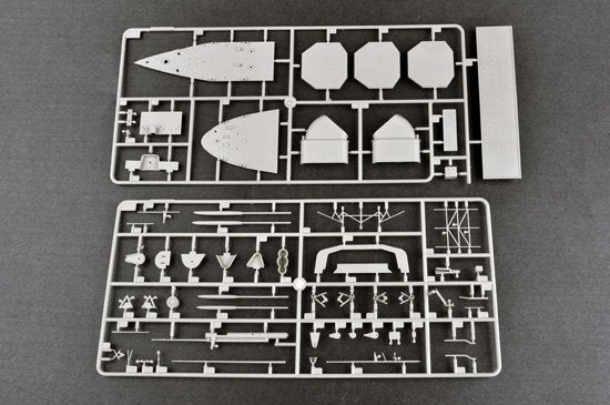 Trumpeter 05627 German Navy Aircraft Carrier DKM Graf Zeppelin 1/350 – image 9