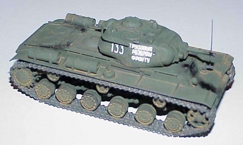 PST 72026 KV-8S Heavy Flamethrower Tank 1/72 – imagen 2