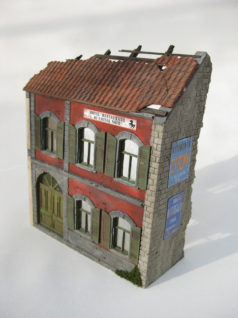 RT-Diorama 35007 Roof tiles with chimney 1/35 – imagen 5