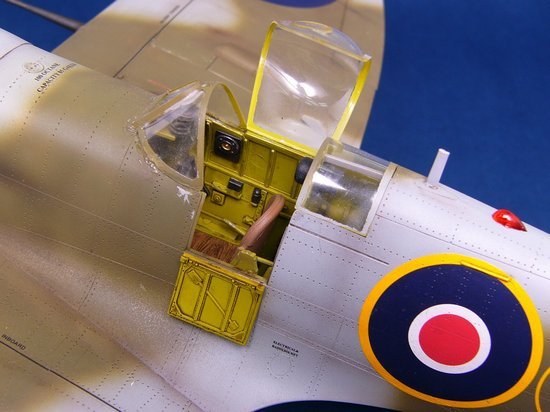 Trumpeter 02404 Spitfire Mk Vb Hydravion (1/24) – image 2