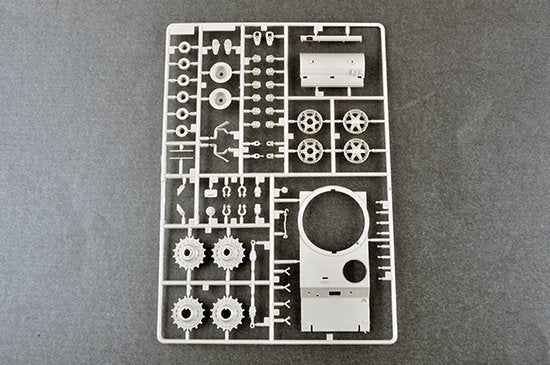 Trumpeter 09597 KV-1 1942 Simplified Turret Tank w/Tank Crew 1/35 – imagen 10