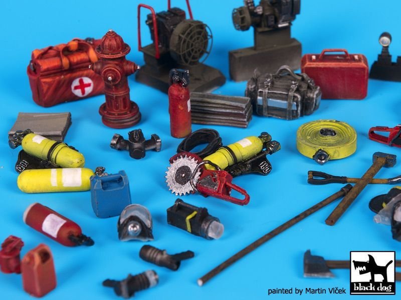Black Dog T35144 Firefighters equipment accessories set 1/35 – imagen 4