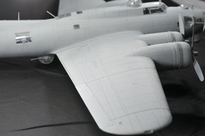 HK Models 01E04 B-17 Flying Fortress F and G 1/32 – imagen 11