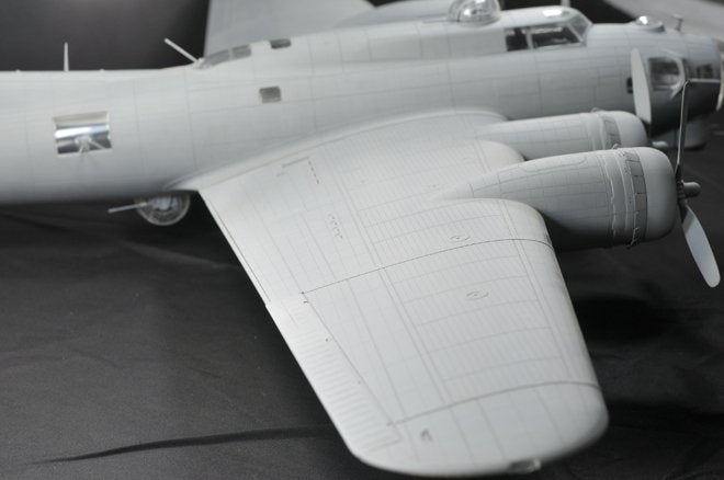 HK Models 01E04 B-17 Flying Fortress F and G 1/32 – imagen 11