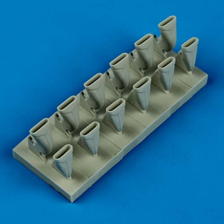 Échappement Quickboost QB32143 Spitfire Mk.VIII - queue de poisson Tamiya 1/32