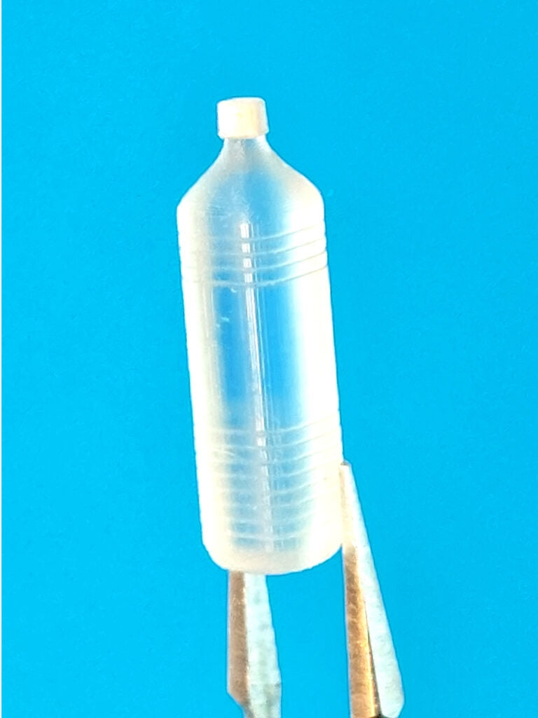 Point of no Return 3524050 Butelki plastikowe (typ I, niebieskie i bezbarwne) / Plastic Bottle (type I, Blue and Clear) 1/35 – imagen 8