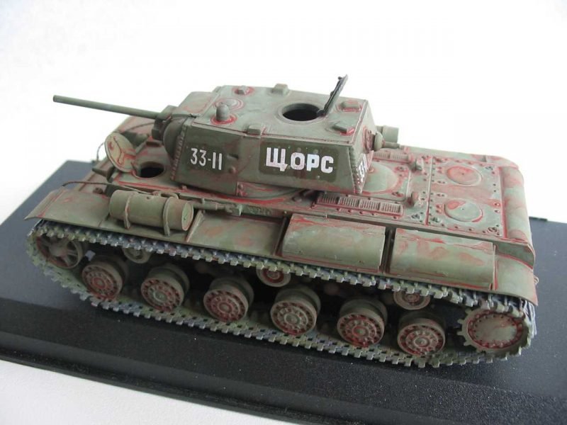 PST 72013 KV-1A Char lourd 1/72 – image 3