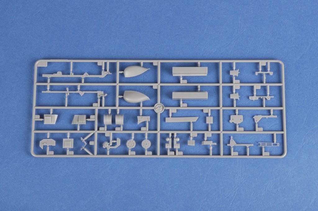 Hobby Boss 83416 Soviet Aircraft Carrier Baku 1/700 – Bild 6
