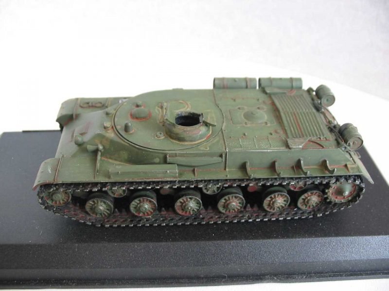 PST 72039 JS-2MT Armored Tow Tractor 1/72 – image 2
