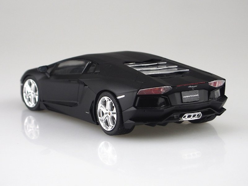 Aoshima 02738 Lamborghini Aventador LP700-4 Matte Black 1/24 – imagen 5