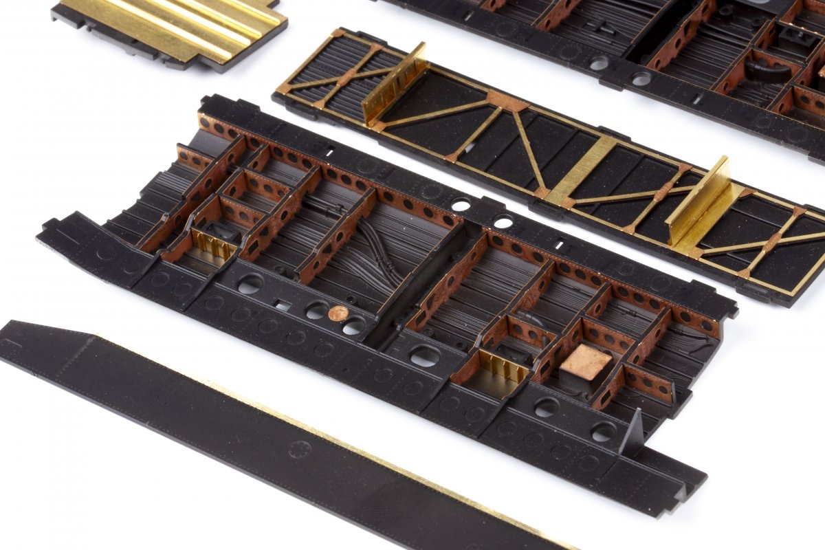 Eduard 32484 A-20G bomb bay HONG KONG MODELS 1/32 – imagen 3