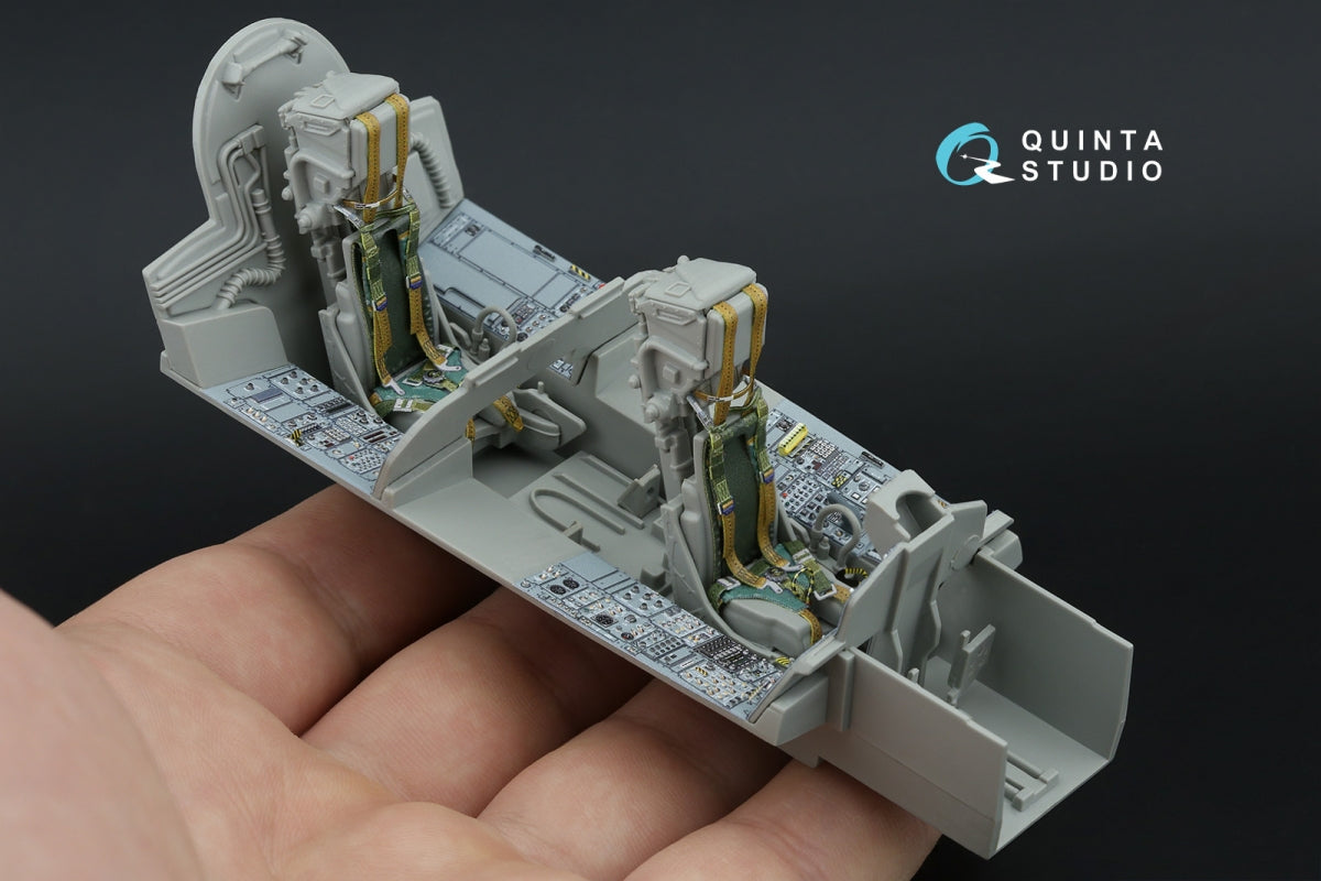 Intérieur imprimé en 3D et coloré sur papier décalcomanie (Italeri) de la Quinta Studio QD+32231 Tornado ECR (avec pièces en résine imprimées en 3D) à l&amp;#39;échelle 1/32 – image 10