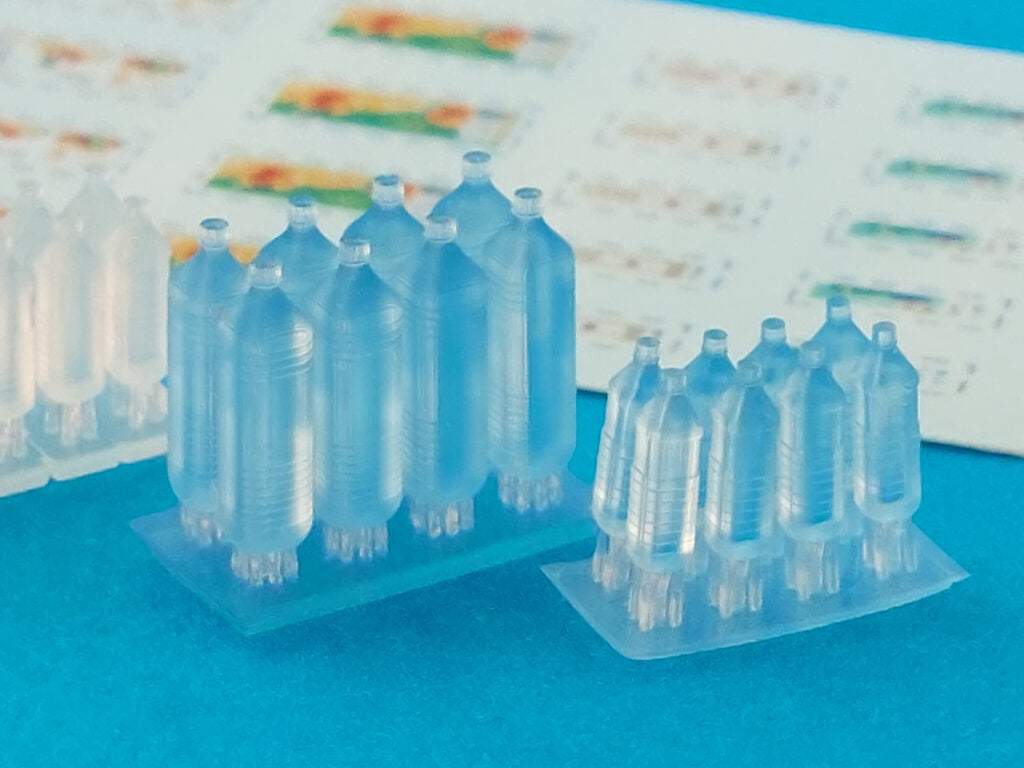 Point of no Return 3524050 Butelki plastikowe (typ I, niebieskie i bezbarwne) / Plastic Bottle (type I, Blue and Clear) 1/35 – imagen 5