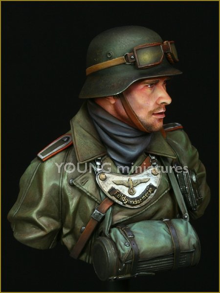 Young Miniatures YM1819 German Feldgendarmerie WWII 1/10 – imagen 4
