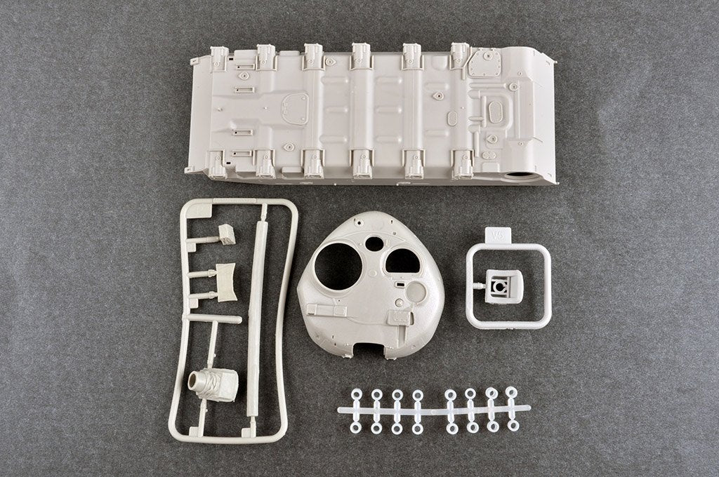 Trumpeter 09601 Obj.172 T-72 Ural soviétique au 1/35  – image 5