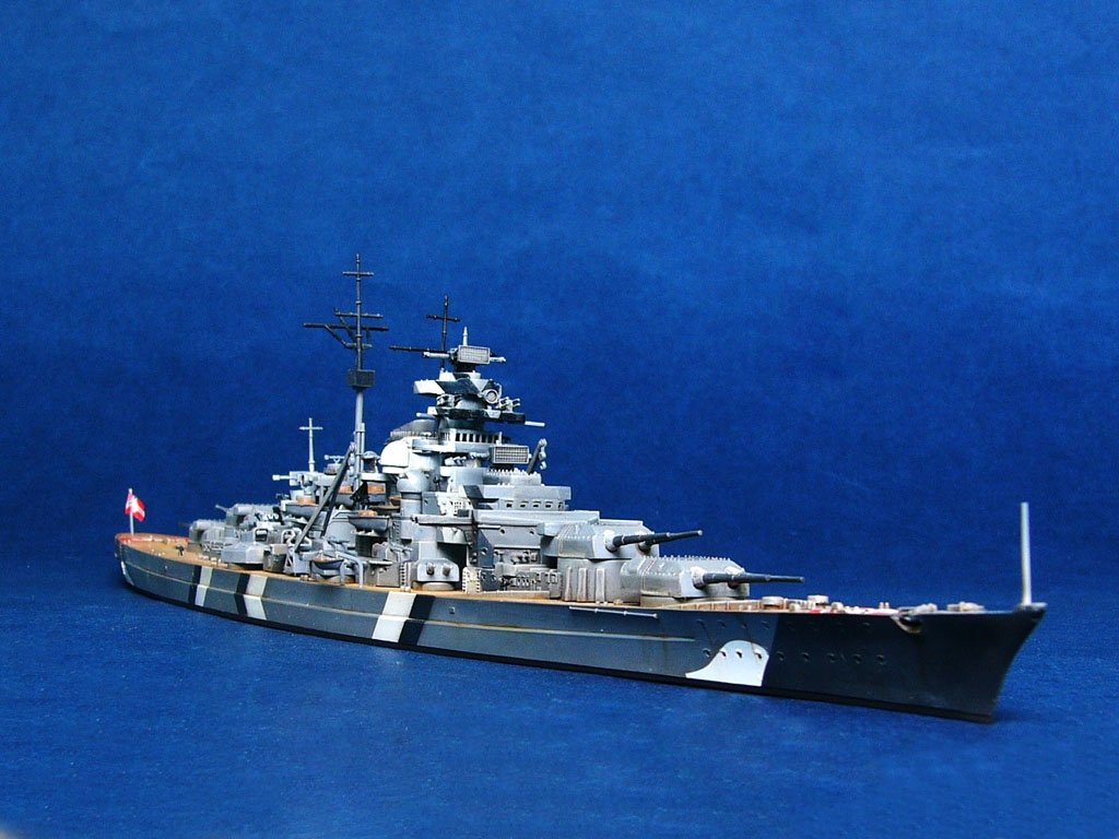 Trumpeter 05711 Allemagne Cuirassé Bismarck 1941 1/700 – image 4