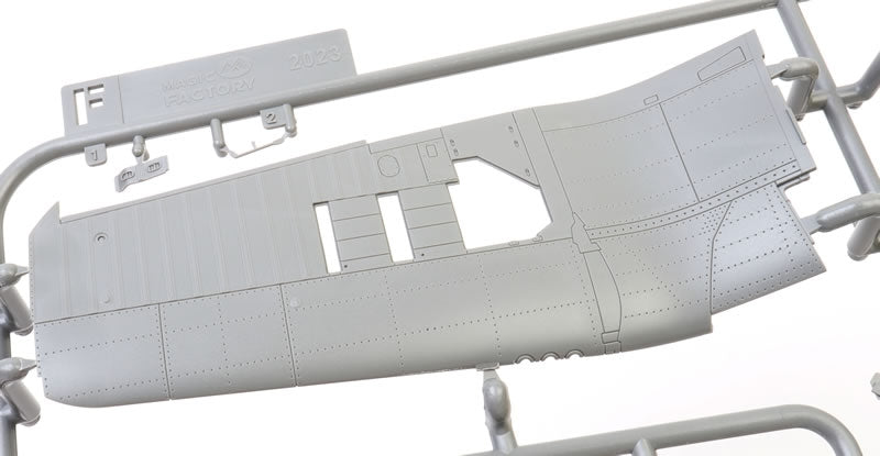 Magic Factory 5003 F4U-1A Corsair 1/48 – imagen 5