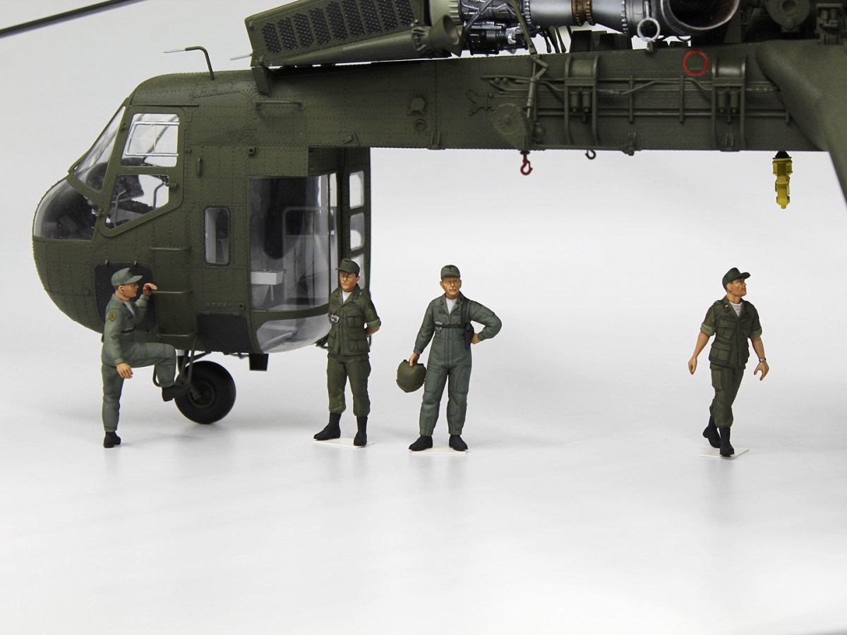 ICM 53101 US Helicopter Pilots (1960s-1970s) 1/35 – immagine 14