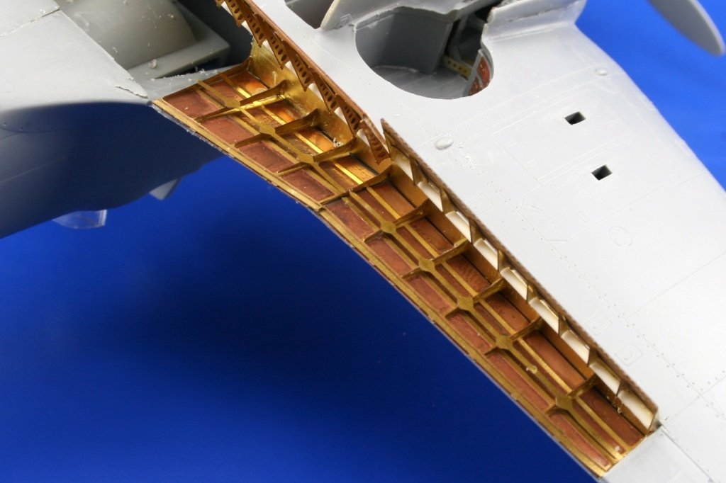 Eduard 48612 Il-10/Avia B-33 landing flaps SPECIAL HOBBY 1/48 – imagen 3