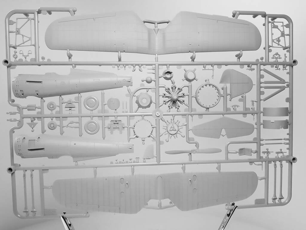Arma Hobby 40002 PZL P.11c Model Kit 1/48 – Bild 4