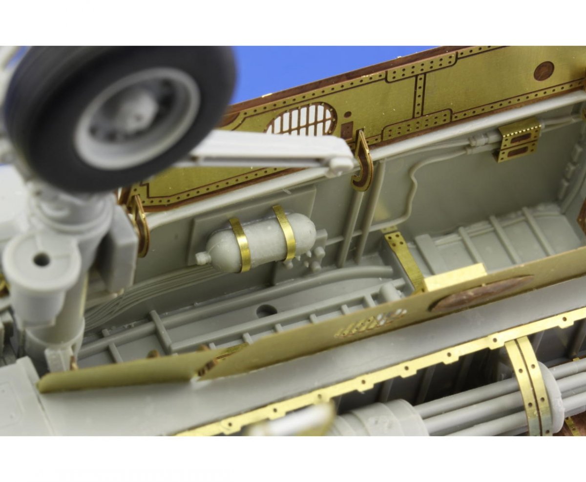 Eduard 32310 F-14D undercarriage 1/32 TRUMPETER – imagen 12