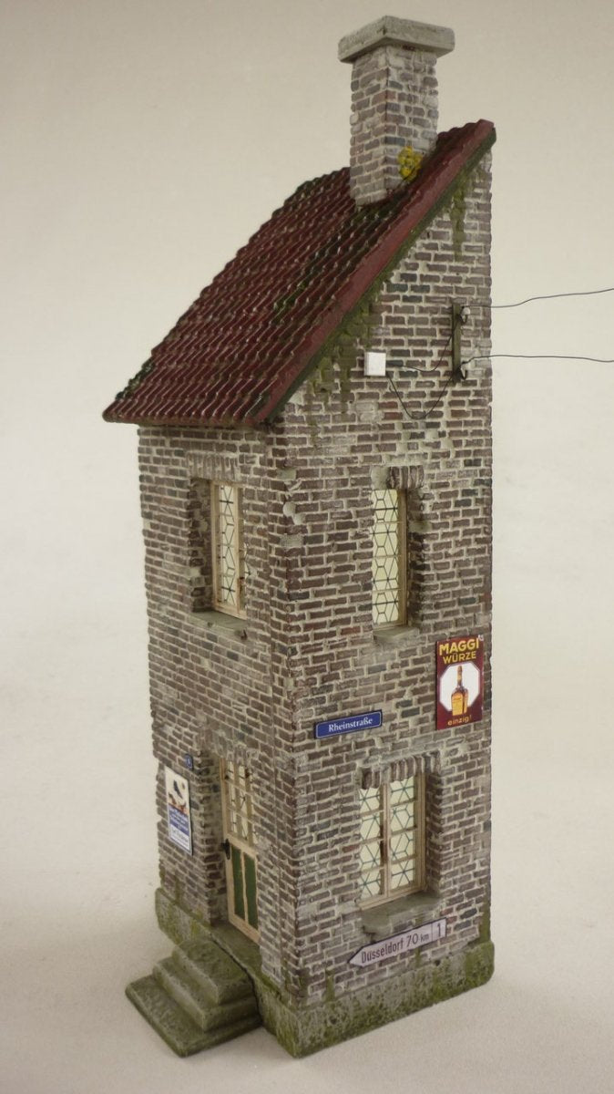 RT-Diorama 35258 Corner Building 1/35 – immagine 4