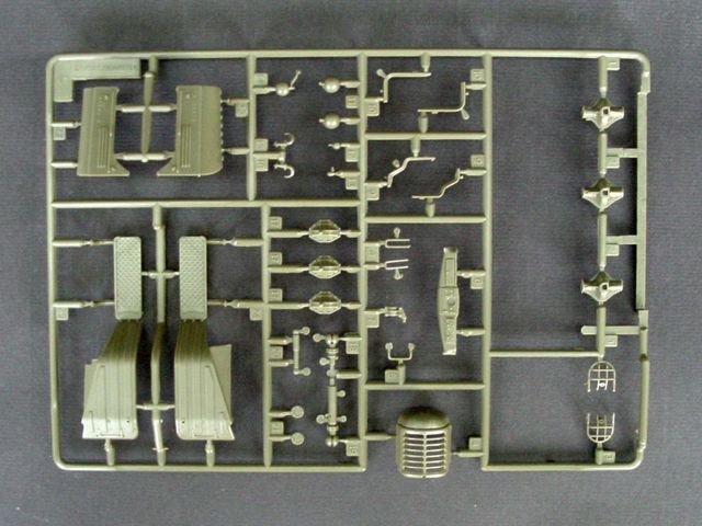 Trumpeter 00205 HQ-2 Missile With Loading Cabin 1/35 – immagine 10