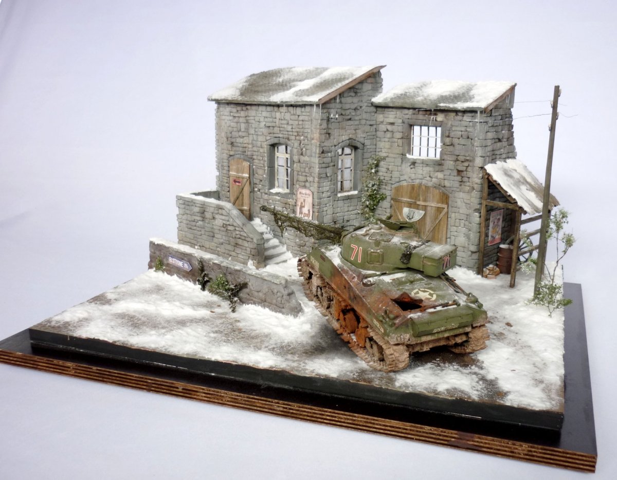 RT-Diorama 35279 Socle de diorama : Ferme des Ardennes 1/35  – image 4