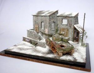 RT-Diorama 35279 Socle de diorama : Ferme des Ardennes 1/35  – image 4