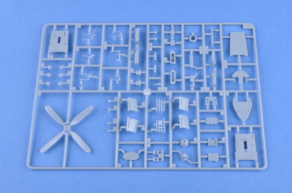 Hobby Boss 80392 F4U-7 Corsair 1/48 – imagen 9