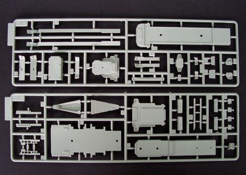 Trumpeter 05710 USSR Navy P. Velikiy Battle Cruiser 1/700 – imagen 5