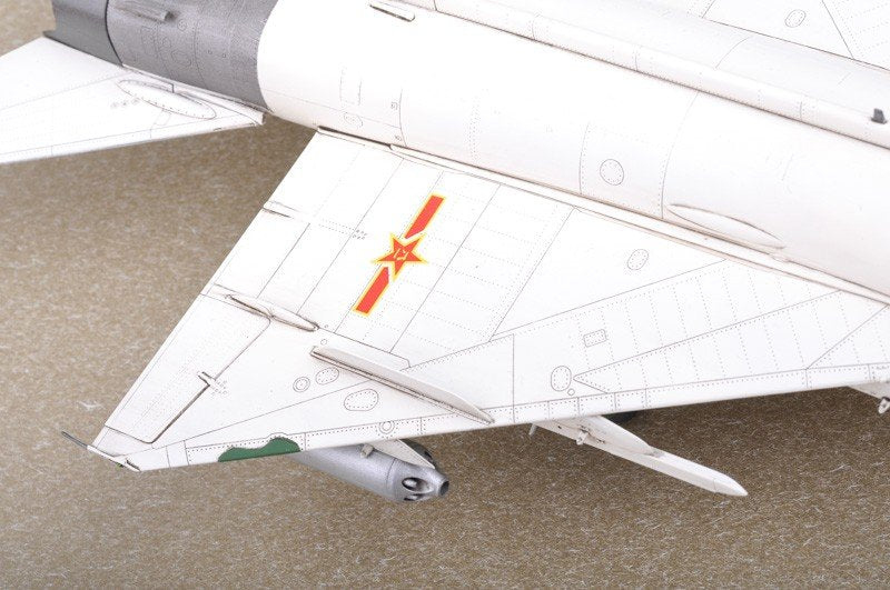 Trumpeter 02846 J-8D Finback 1/48 – imagen 14