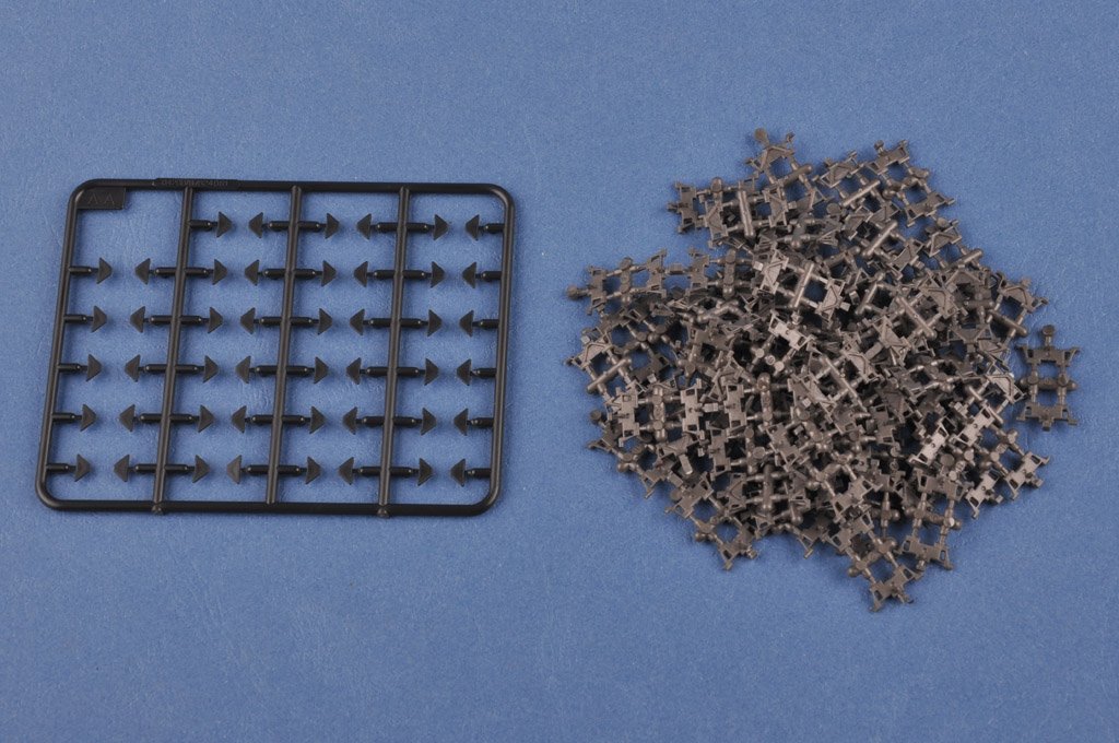 Hobby Boss 81008 Track For M2/M3/LVTP7/MLRS Early 1/35 – imagen 2