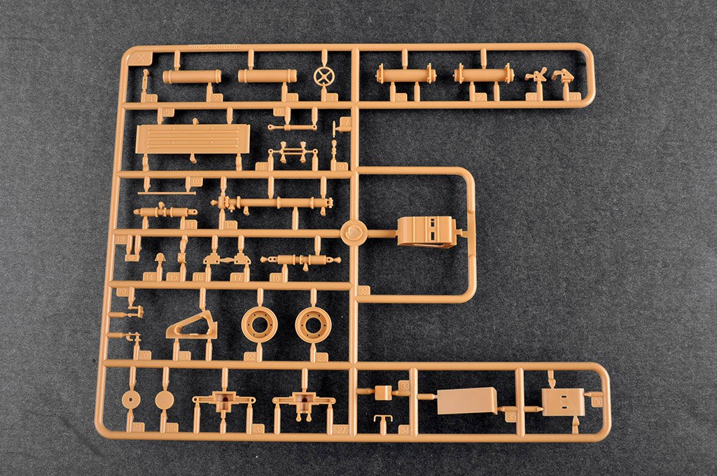 Trumpeter 01086 BAZ-6403 with ChMZAP-9990-071 trailer 1/35 – imagen 14