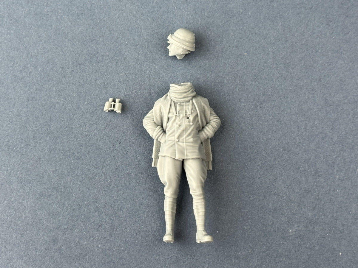 Copper State Models F32-057 Italian Airman in Roold crash helmet 1/32 – immagine 2
