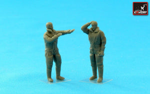 Armory Models F7224a RAF WWII crewmen in high altitude outfit – “Flight Stories” 1/72 – imagen 2